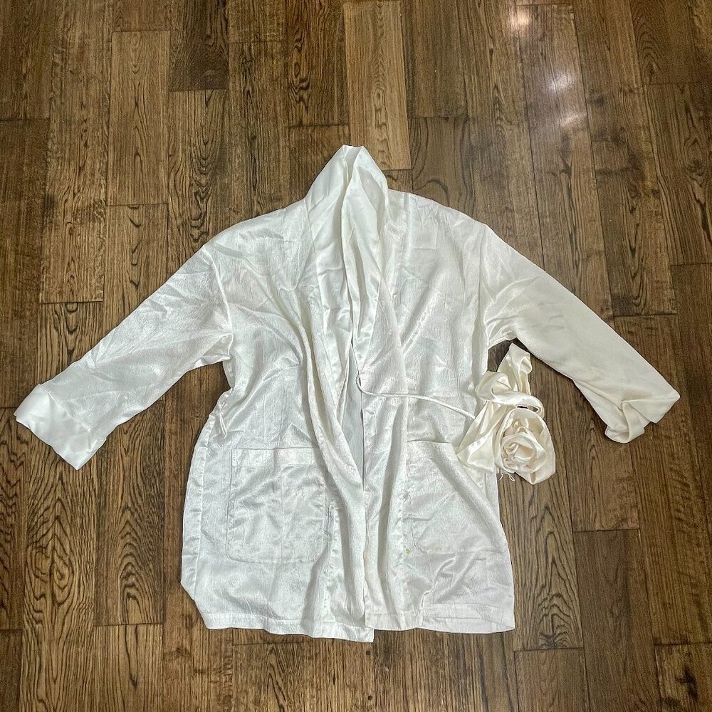 White Victoria Secret Vintage Y2k Cream Silky Embroidered Robe